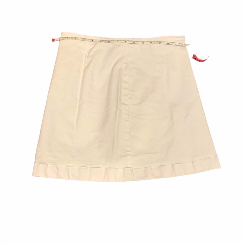 Ann Taylor white a-line skirt. Size 4. - Picture 2 of 5